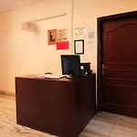 Hotel Green Villa - Near Anand Vihar Station